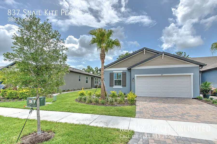 55+ 837 Snail Kite Place Sun City Center, FL 33573 — Photo 1