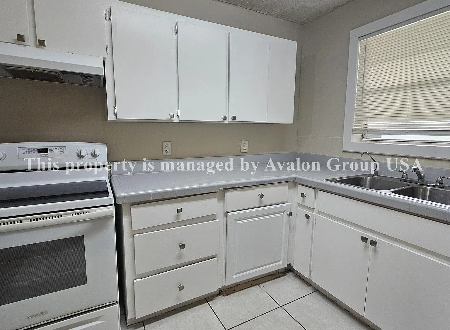 3 bed, 1077 sqft, $1,425 — Photo 4