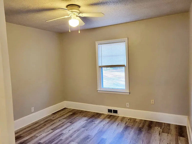 5405 Hilltop Cir — Photo 10