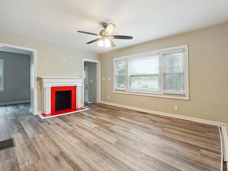 1435 Lanvale Dr SW — Photo 6