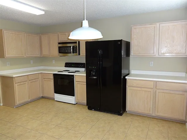 Building Photo - 4301 Meadowknoll Dr
