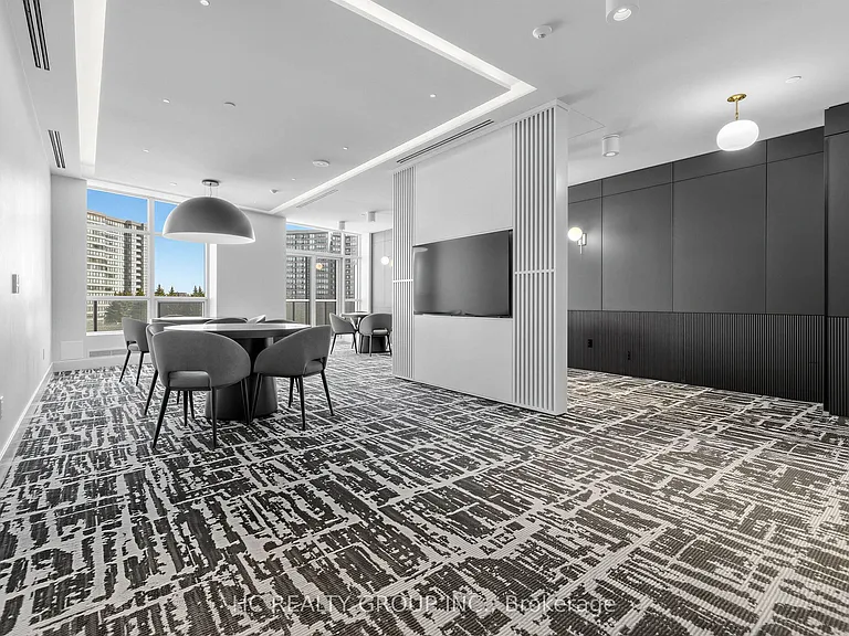 50 Upper Mall Way #1802 — Photo 26