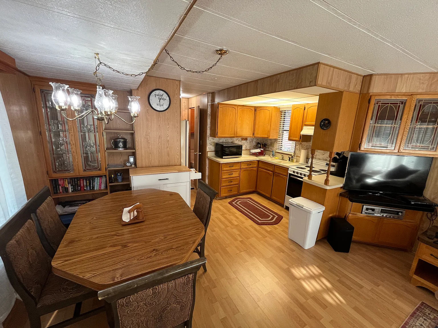 303 N Lindsay Rd — Photo 4