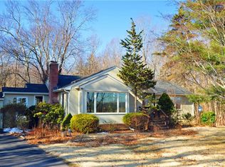 223 Terry Plains Rd, Bloomfield, CT 06002