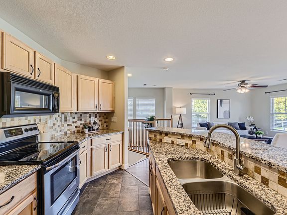 4th image of 17381 Waterhouse Cir Unit F