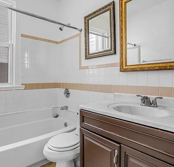 306 R St NW — Photo 37