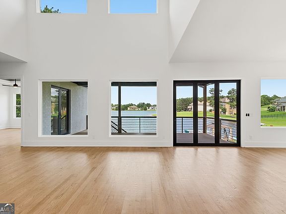 5th image of 2453 Lake Erma Dr