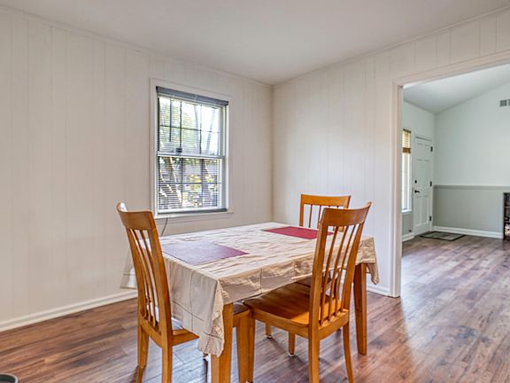 4th image of 4425 Garwood Dr