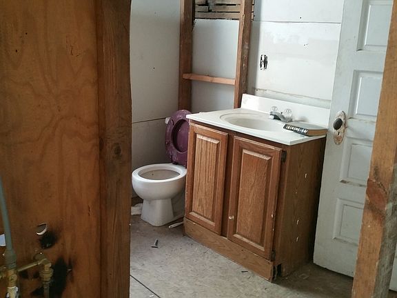 3rd image of 17 N 19th St