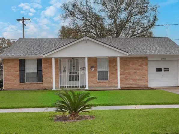 14842 Dogwood Tree St, Houston, TX 77060