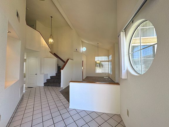2nd image of 621 Crescent Dr
