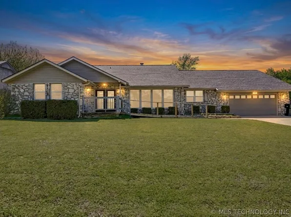 122 Lakeview Dr, Mannford, OK 74044