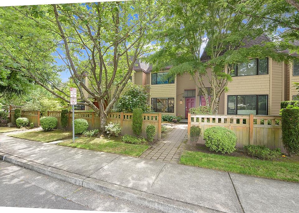 1st image of 379 100th Ave NE APT C