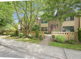 379 100th Ave NE APT C, Bellevue, WA 98004