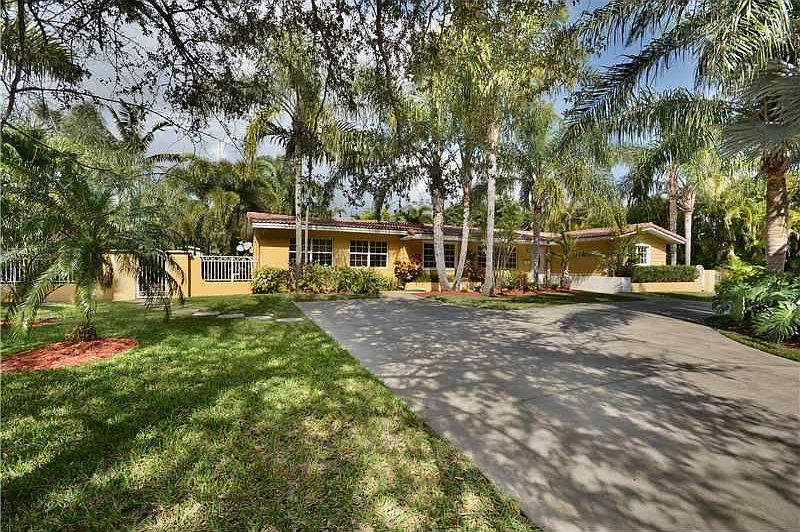 1st image of 8245 SW 150th Dr