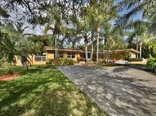 8245 SW 150th Dr, Palmetto Bay, FL 33158