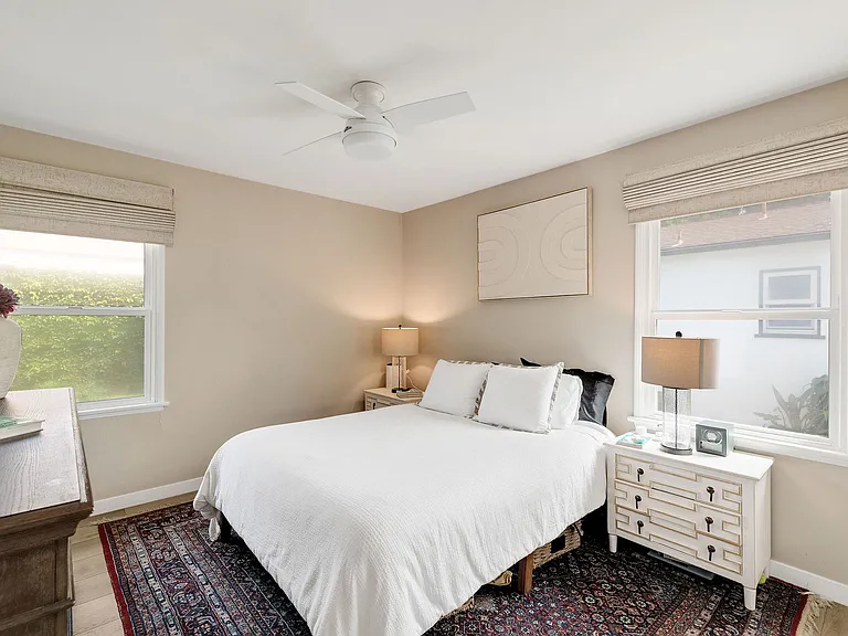 13422 Isis Ave — Photo 11