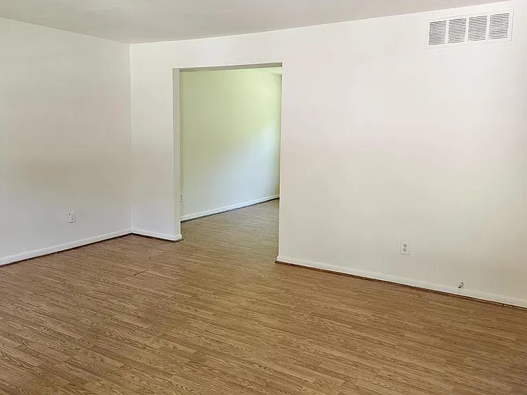 254 Cedarmere Cir — Photo 5