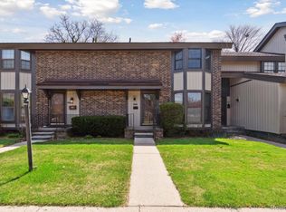 25073 Oakbrooke Dr, Southfield, MI 48033