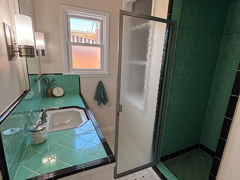 Bathroom 1 with shower