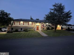 28 Clearview Dr, Lebanon, PA 17042