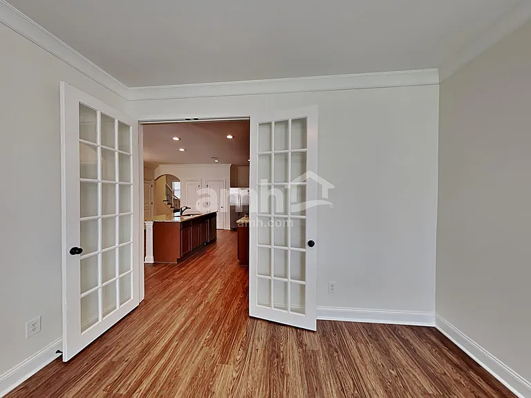 5015 Rialto Way — Photo 7