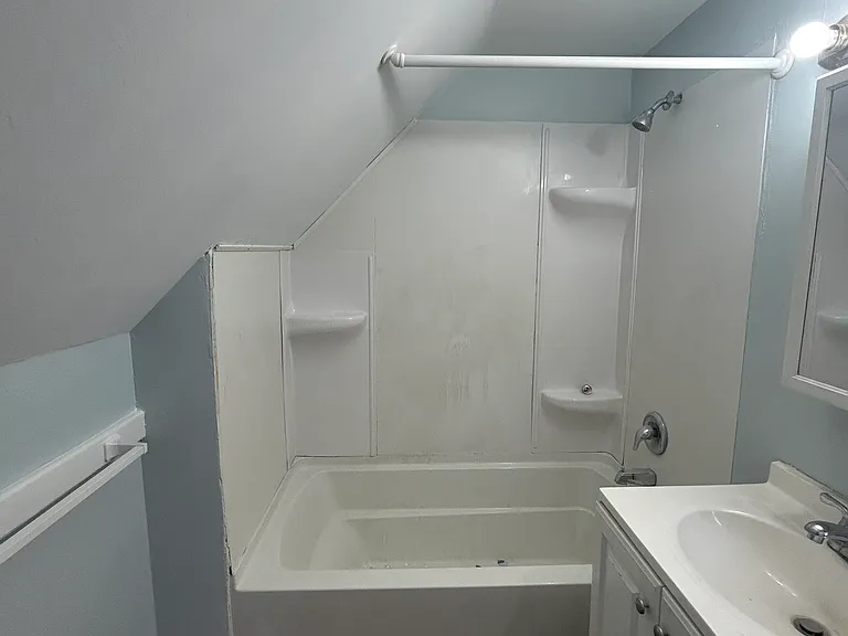 100 S 8th St #2 — Photo 7