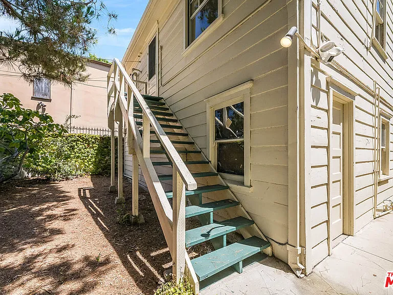 809 N Bedford Dr — Photo 38