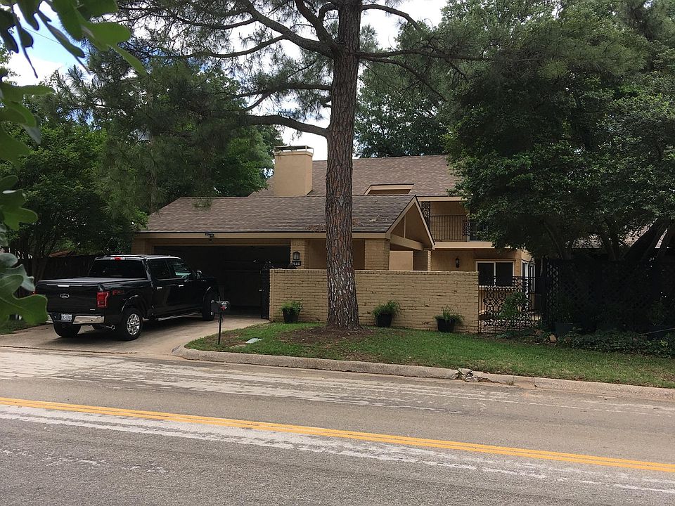 1st image of 1604 Oakwood Ln
