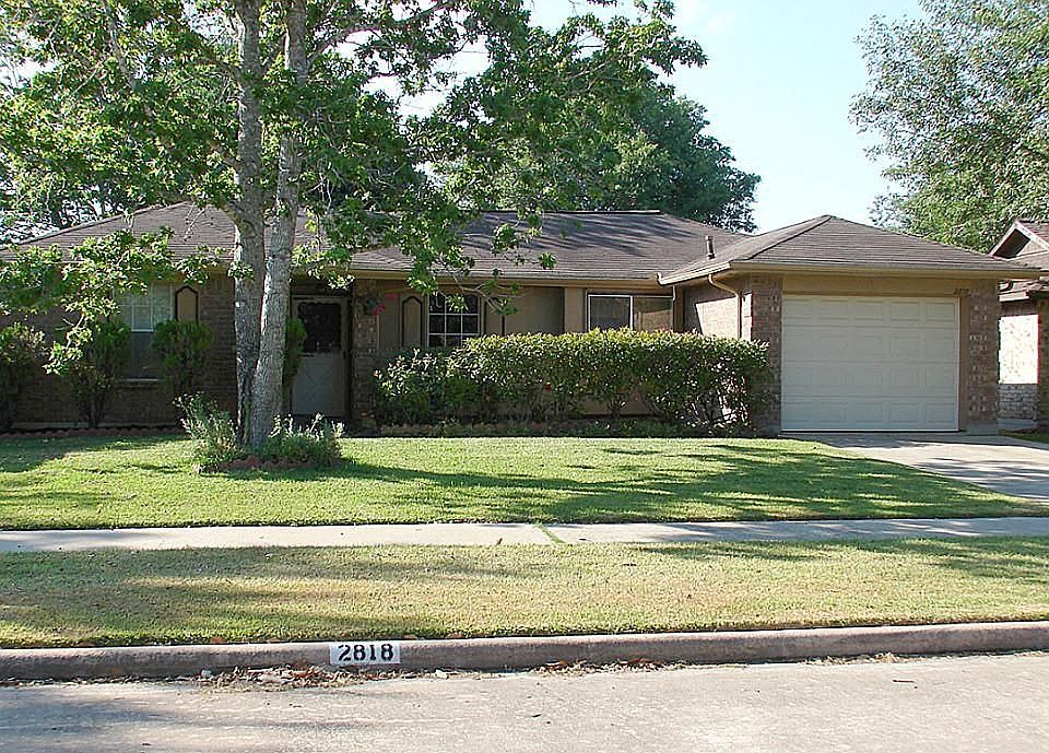 1st image of 2818 Pickett Dr
