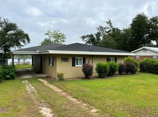 2796 Lakeview Dr, Donalsonville, GA 39845