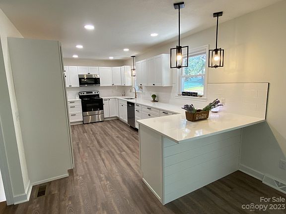 5th image of 2418 Morganton Blvd NW