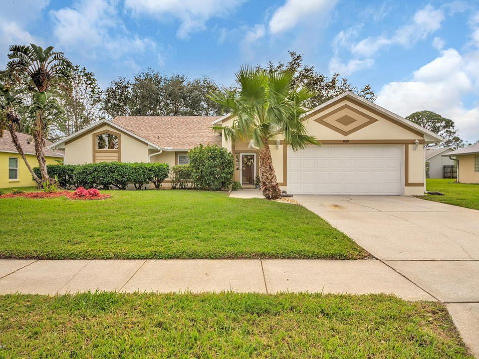 1st image of 959 Sabal Grove Dr