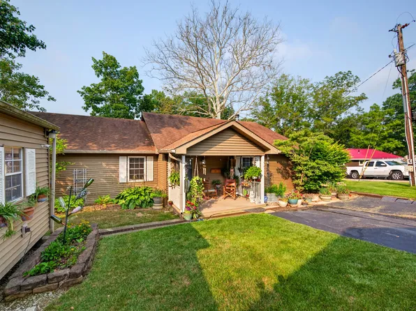 235 E Eagle Dr, Nineveh, IN 46164