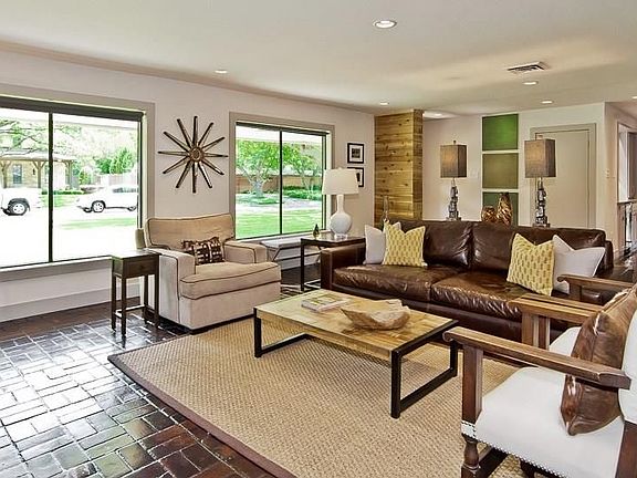 3rd image of 10631 Royal Springs Dr