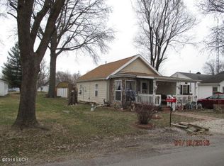1305 Dover St, Centralia, IL 62801