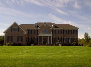 9 Holme Ct, Newtown, PA 18940