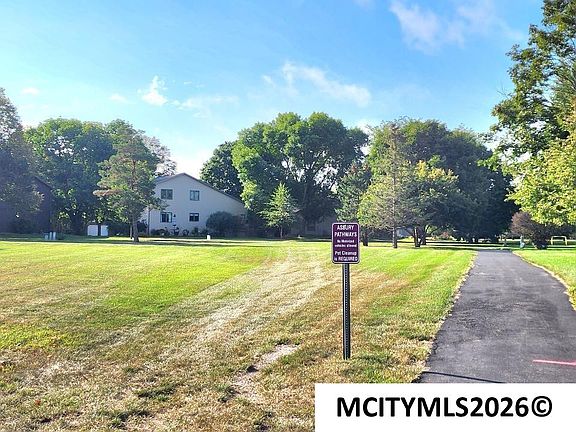 4th image of 45 Ridge Rd NE