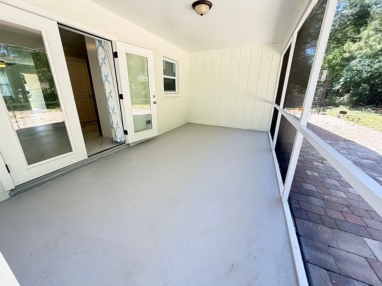 18600 Miami Blvd — Photo 18