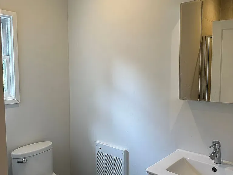 535 30th St #2 — Photo 11
