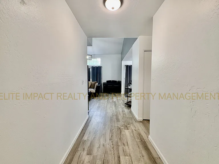 240 E Pastime Rd #1 — Photo 3