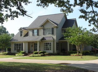 122 Calloway Dr, Columbus, MS 39701