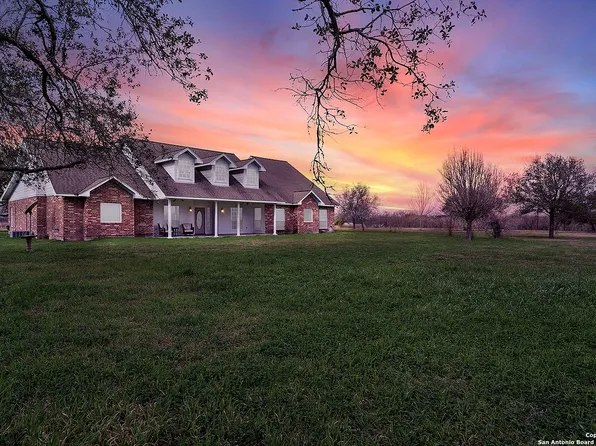 7894 FM 2441, Goliad, TX 77963