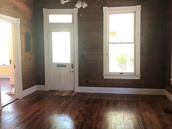 2nd image of 169 Cypress Ave