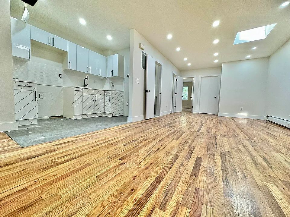 1st image of 329 Pulaski St #4A
