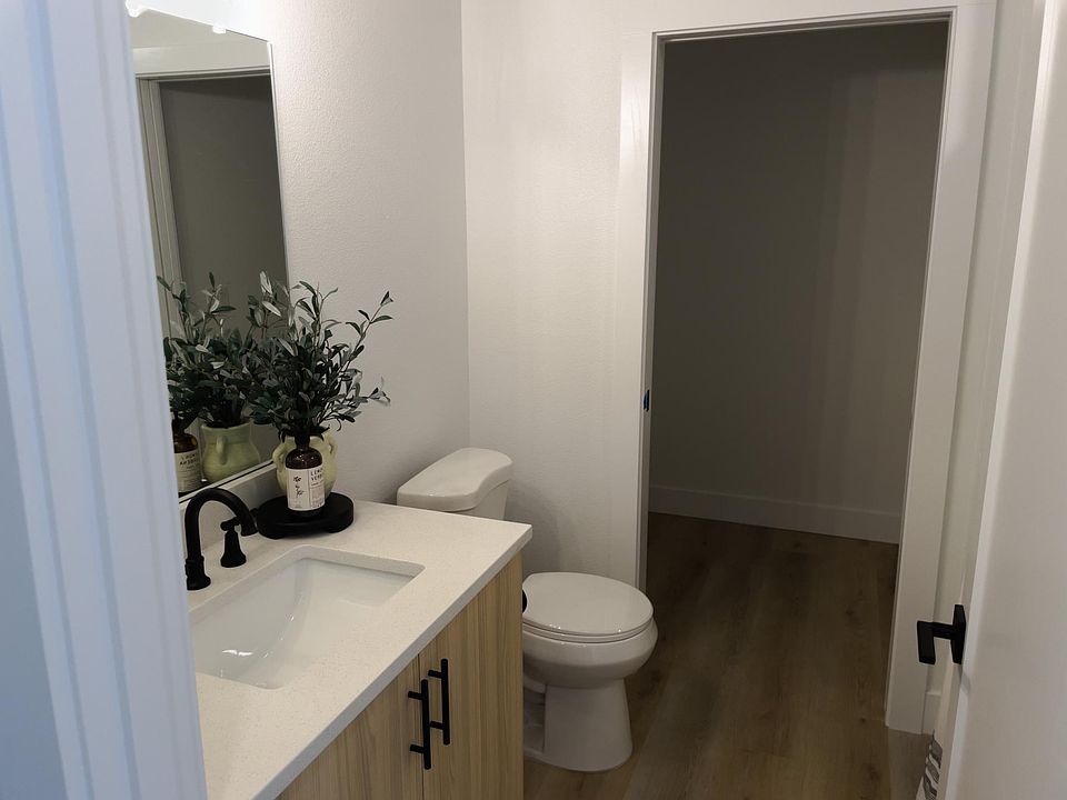 1st image of 3311 NE 42nd Pl #1B