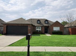 26530 Foxen Dr, Claremore, OK 74019