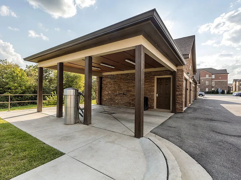 Gallatin Commons — Photo 26