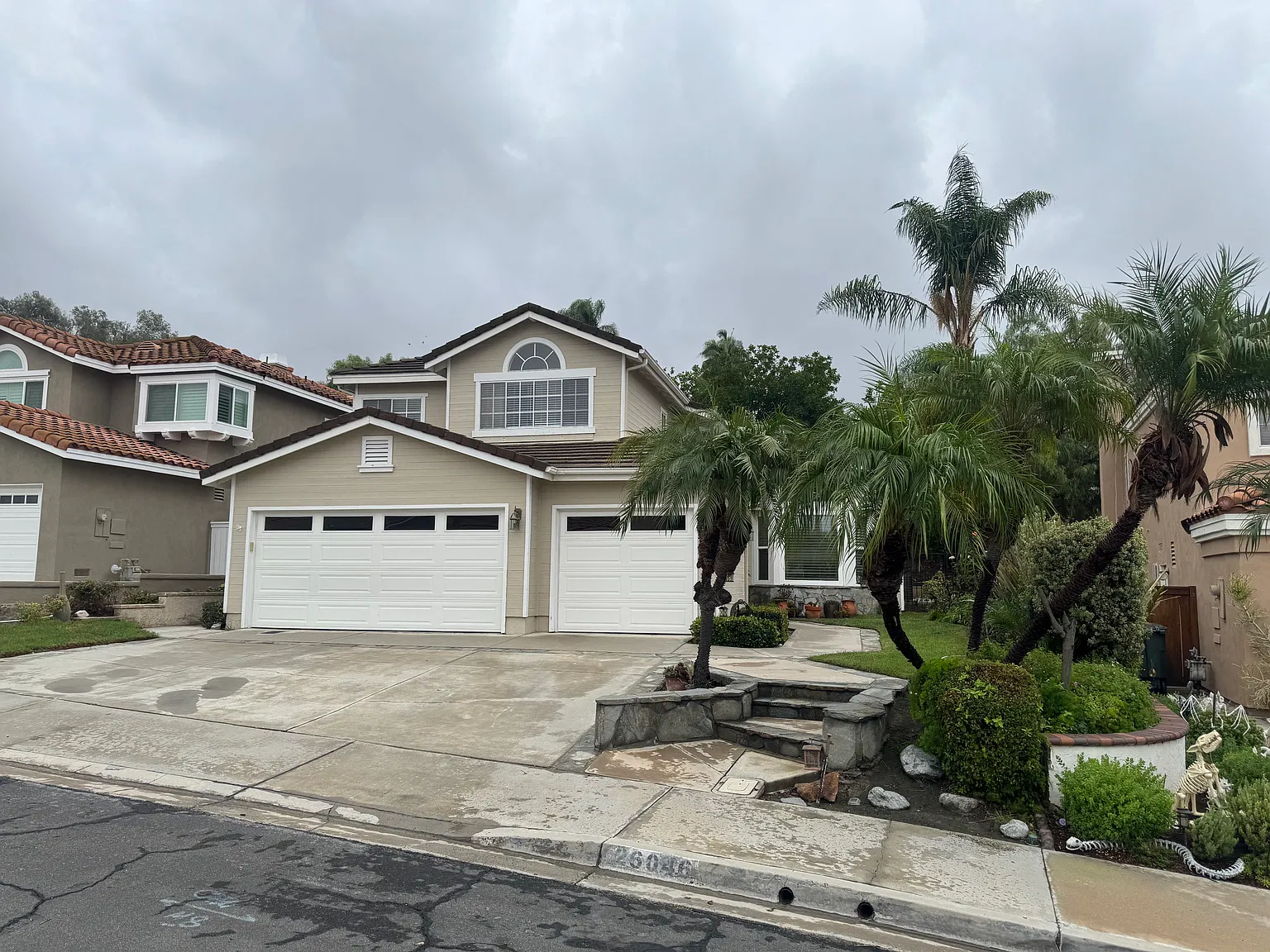 4 bed, 2385 sqft, $5,900 — Photo 3