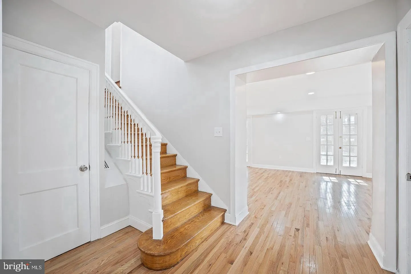 5 bed, 6.0 bath, 2691 sqft, $4,200 — Photo 4